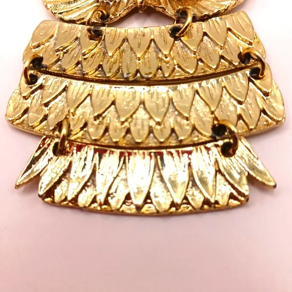 Gold Tone Owl Pendant Large with Green Stones Vintage 3 Tier - Picture 4 of 7